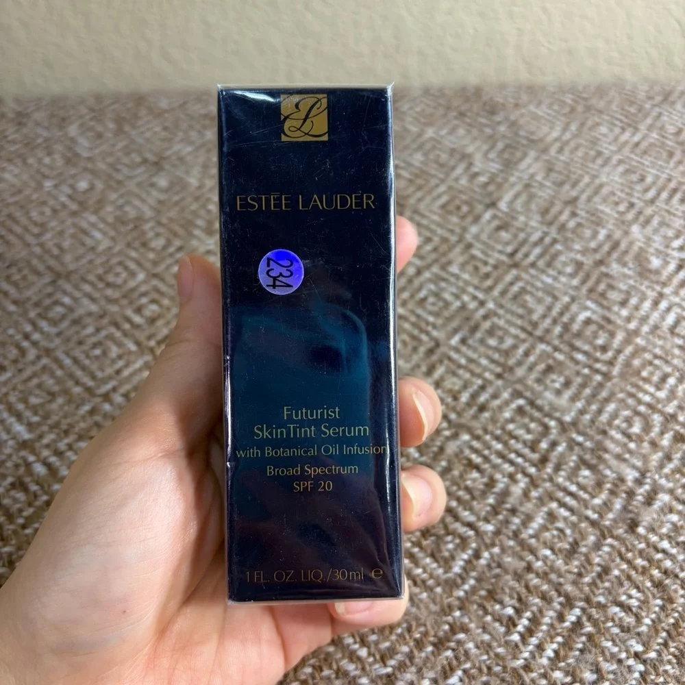 Estee Lauder Futurist SkinTint Serum With Botanical Oil Infusion 30mL 5W1 Bronze